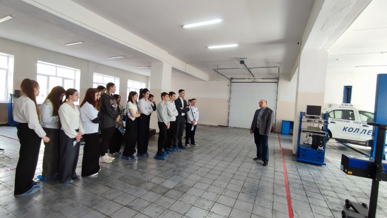 5 апреля учащиеся 9А класса посетили День открытых дверей в Скопинском электротехническом колледже..