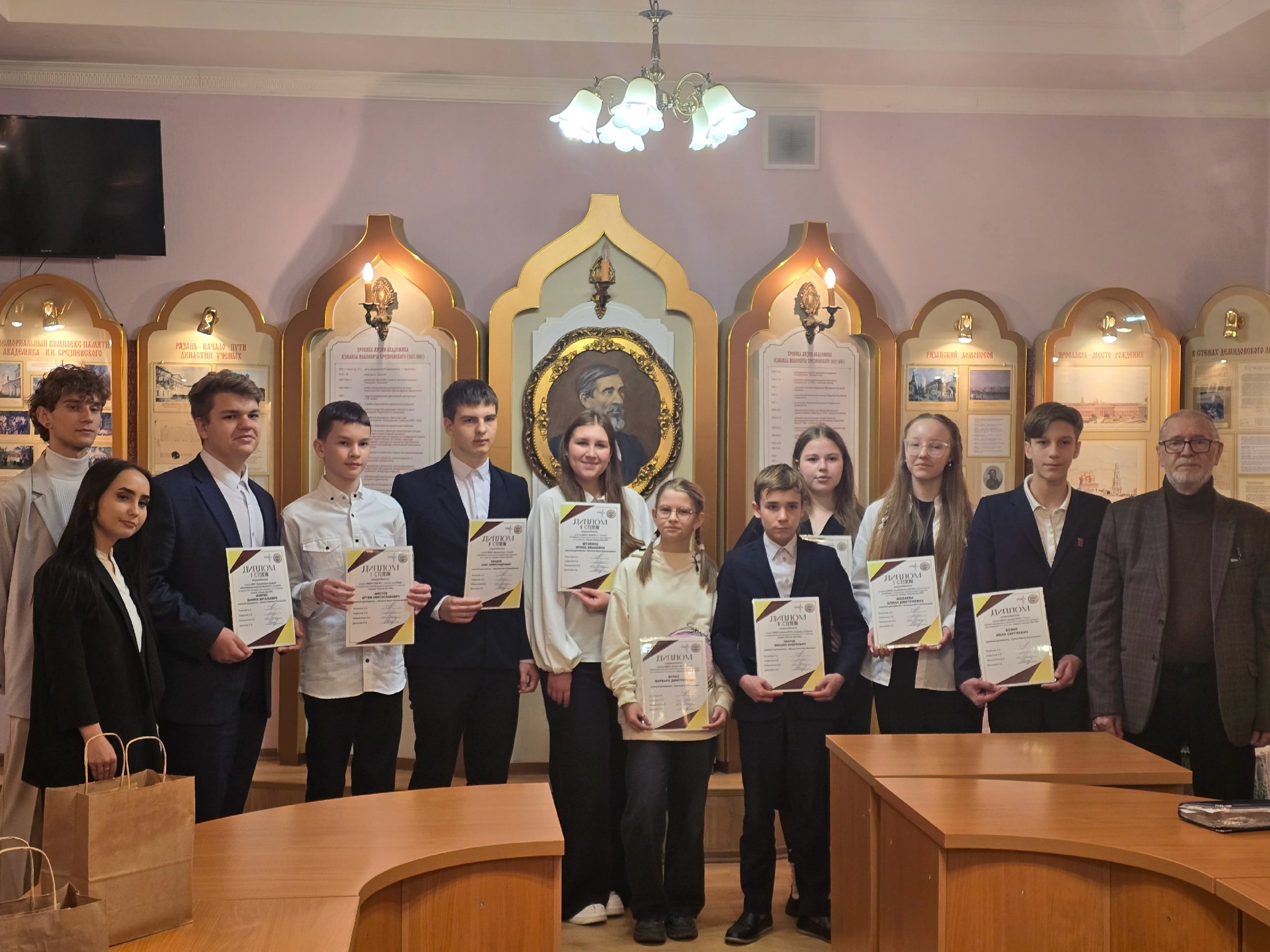 Подвели итоги Межрегионального творческого конкурса для учащихся 5-11 классов «Семья. Россия. Век XXI»!.
