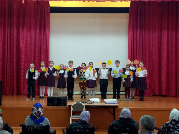 3 октября творческая группа нашей школы посетила с концертом Скопинский дом-интернат для престарелых..