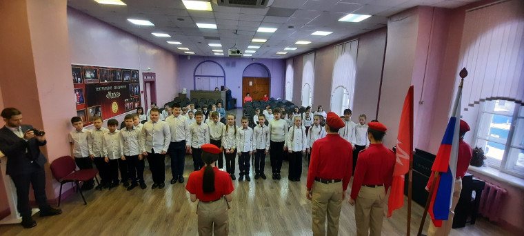 19 февраля состоялась торжественная церемония посвящения в юнармейцы учащихся 5 А класса нашей школы..